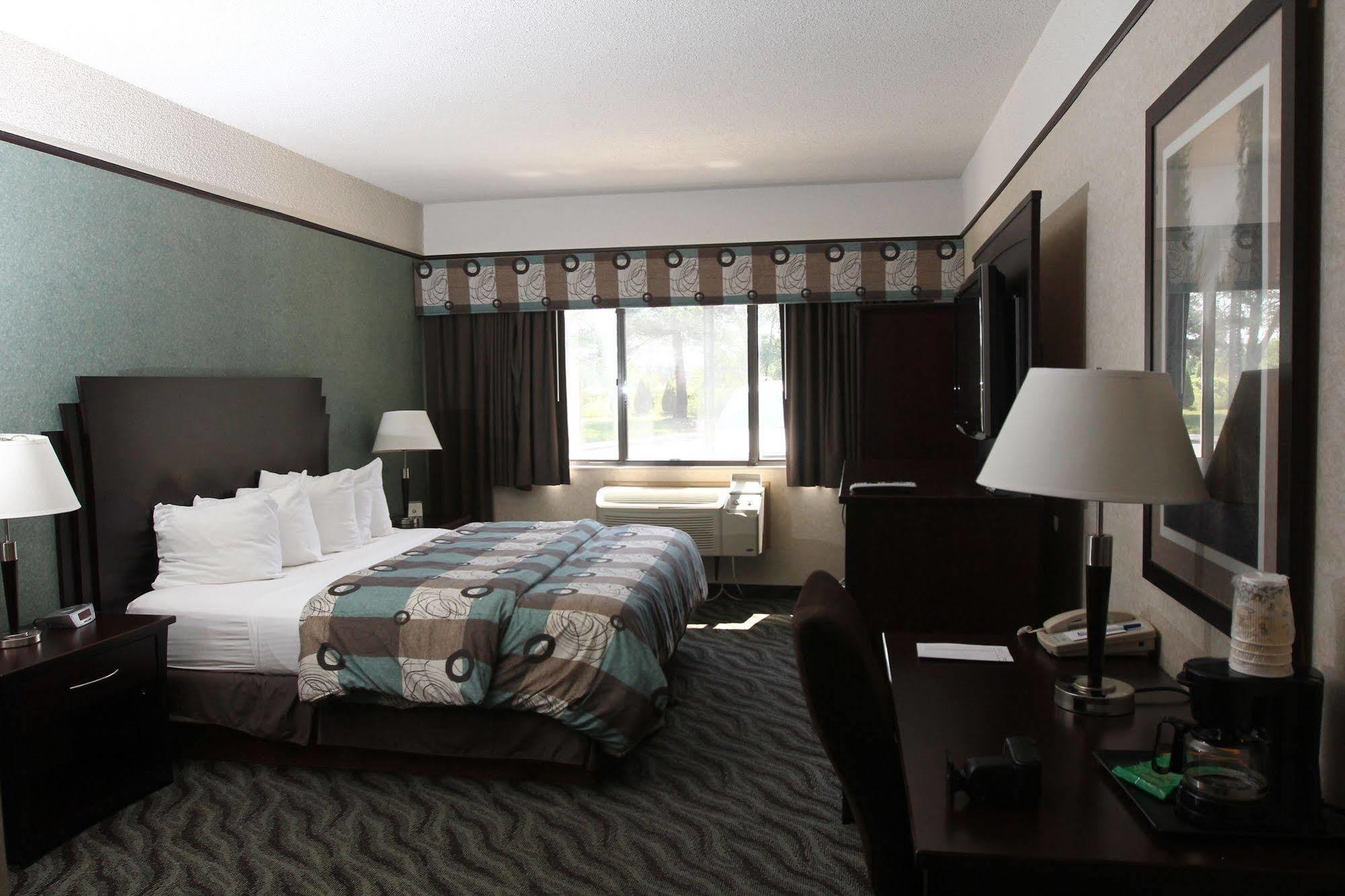 Days & By Wyndham Mi 3* Rochester Hills