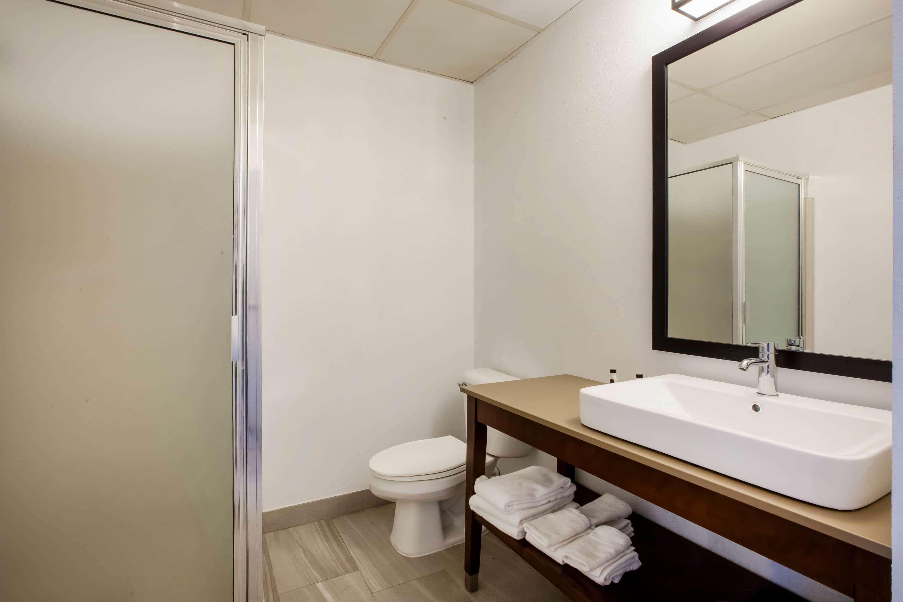 Hotel Days & By Wyndham Mi