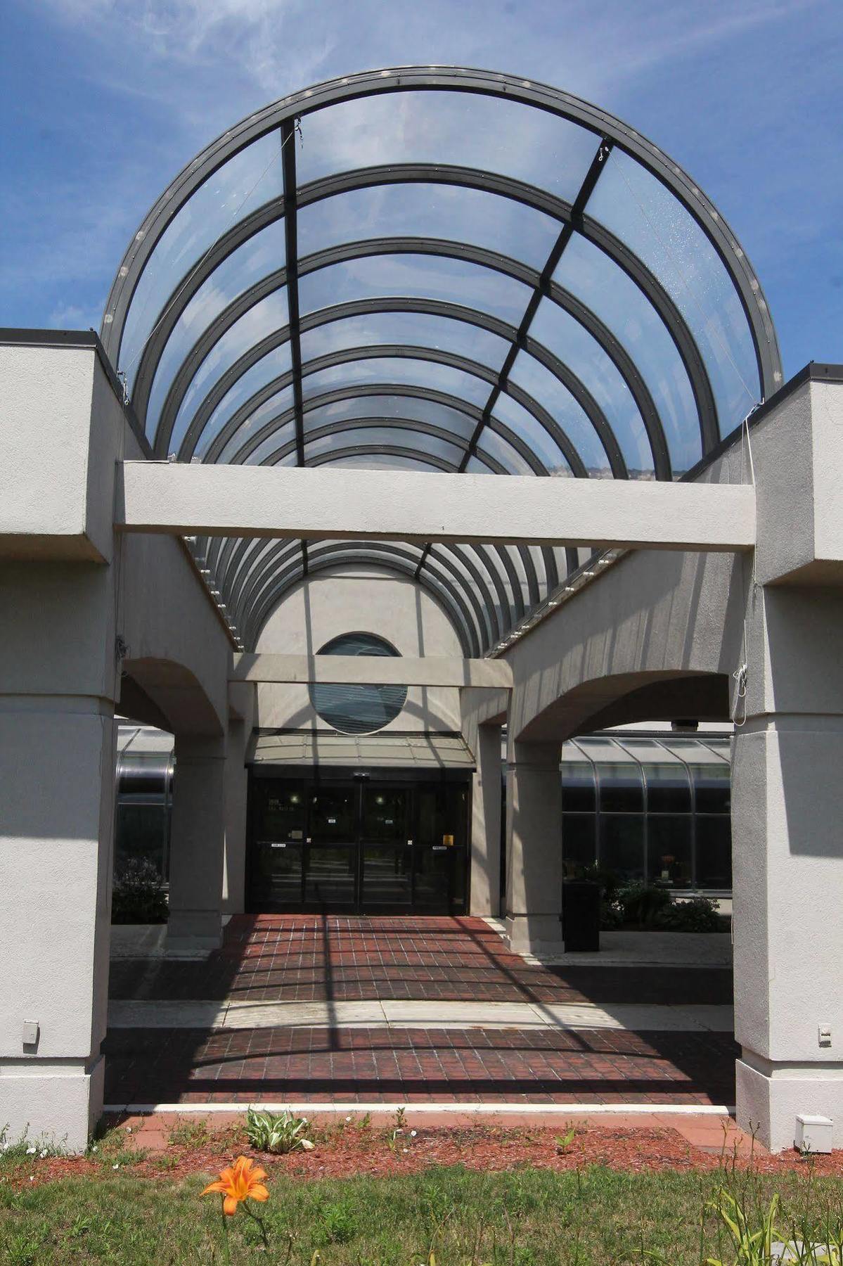 Days & By Wyndham Mi Hotel Rochester Hills