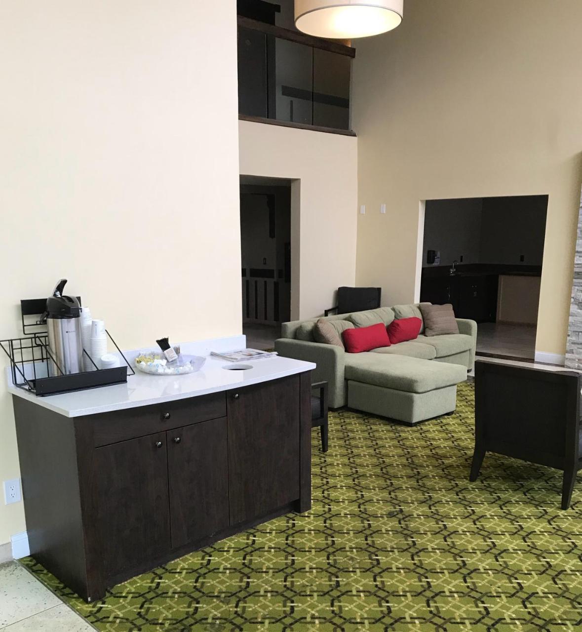 Days & By Wyndham Mi Hotel 3*